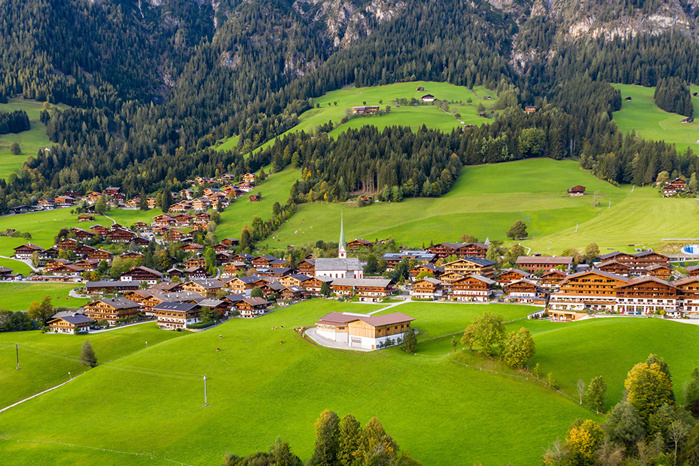 Austria_Houses_Alpbach_From_above_597040_1280x853 (900x666, 282Kb)