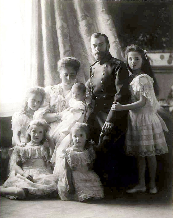 Царская Семья. 1904 год. (553x700, 310Kb)