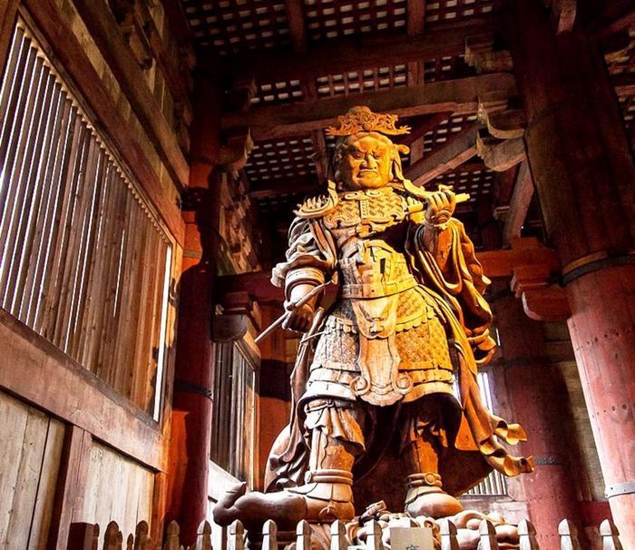 «Классический город» Нара: Святилища первой столицы Японии