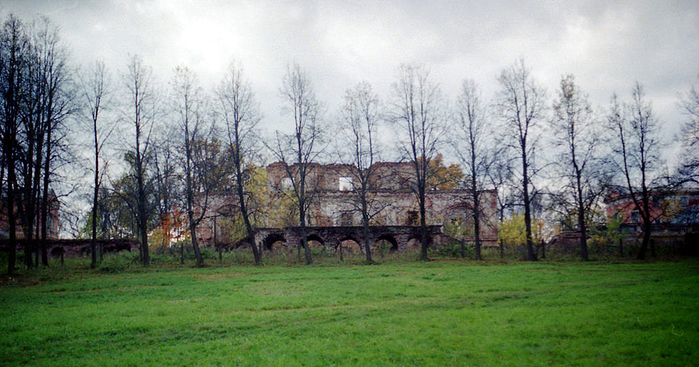 0-0 Вид усадьбы в 1998 году (700x367, 371Kb)