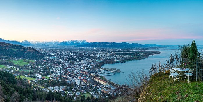 1280px-Bregenz_am_Morgen_vom_Seibel,_Böhringer (900x553, 75Kb)