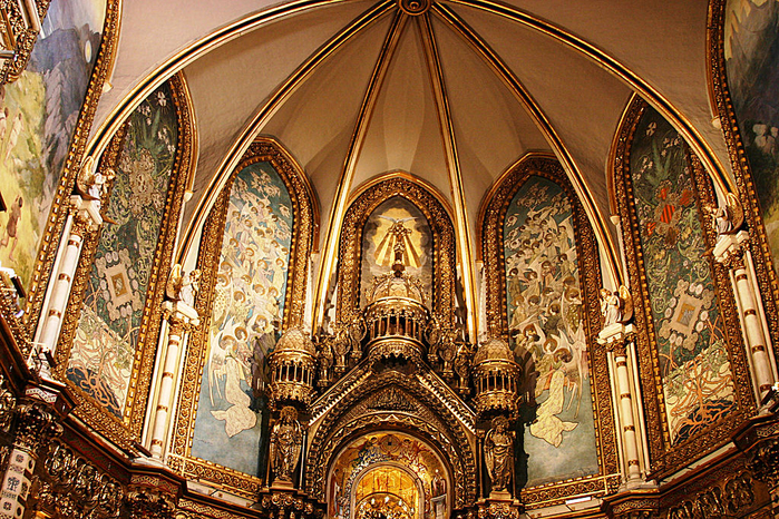 Interior_of_the_dome_-_Basílica_de_Montserrat_-_Montserrat_2014 (700x466, 702Kb)