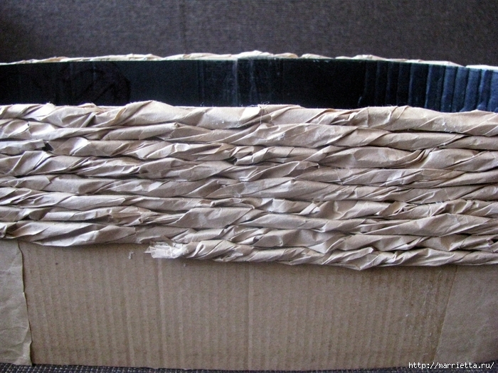 Кашпо для комнатных цветов из картонной коробки и упаковочной бумаги (18) (700x525, 324Kb)