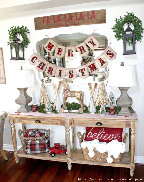 Christmas-Decorated-Entryway-Ideas-09-1-Kindesign (551x700, 322Kb)