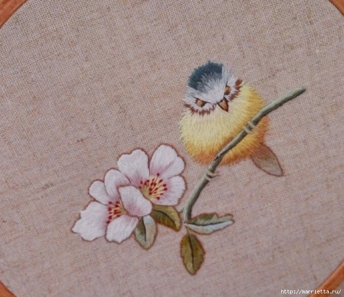 Птицы вышивкой гладью. Декоративная брошь ручной работы (28) (684x590, 265Kb)