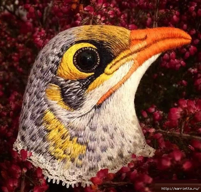 Птицы вышивкой гладью. Декоративная брошь ручной работы (36) (640x610, 290Kb)