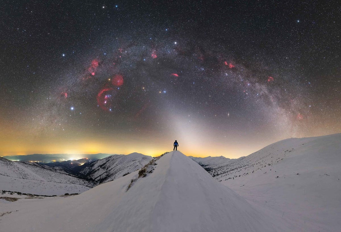 2022-Milky-Way-Photographer-Year-TomasSlovinsky (700x476, 266Kb)