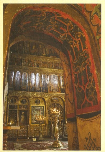 1510297_640 Предел Иоанна Богослова в храме Живоначальной Троицы (443x640, 93Kb)