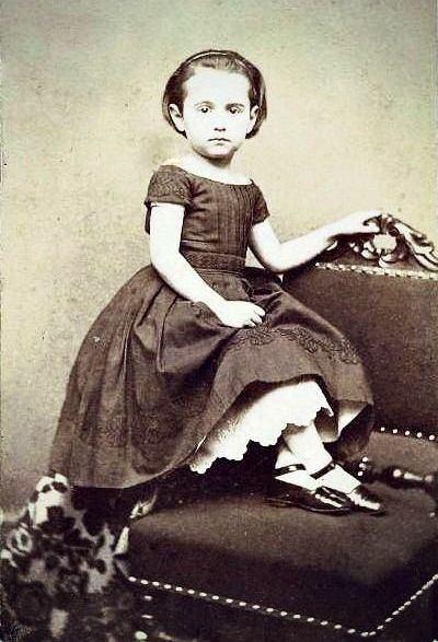 Англия Девочка 1852 года (400x587, 154Kb)