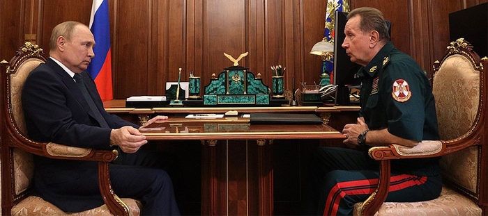 7290319_general_armii_viktor_zolotov_dolozhil_prezidentu_rossijjskojj_federacii (700x311, 233Kb)
