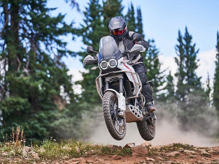 6029386_2023ducatidesertx_1 (700x525, 293Kb)