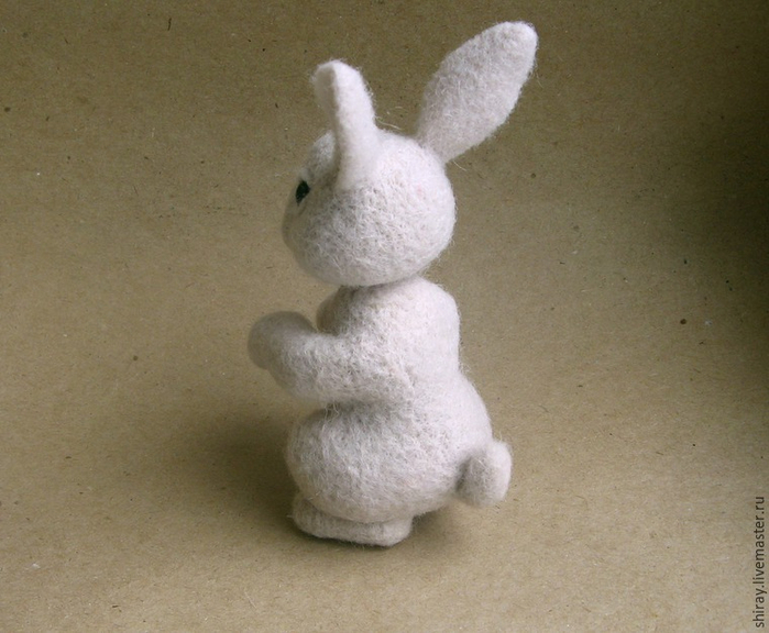 Пасхальный кролик в технике валяние из шерсти (2) (700x576, 352Kb)