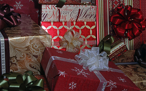 Упаковка подарков по-новогоднему (20) (500x313, 229Kb)