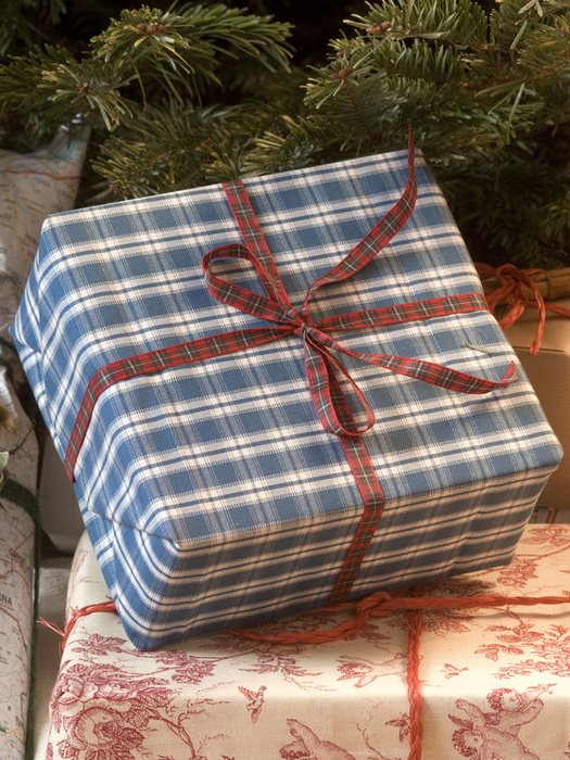 Упаковка подарков по-новогоднему (36) (525x700, 531Kb)