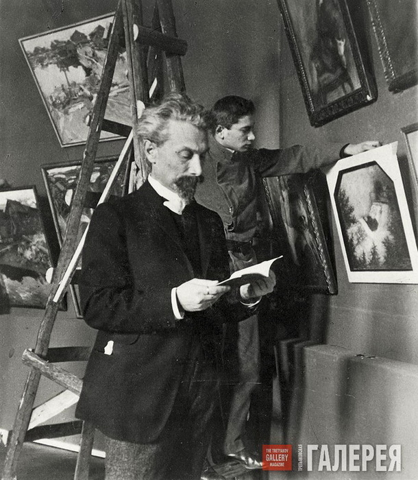 1911 Леонид Пастернак и его сын Александр готовятся к Весенней выставке Союза русских художников (610x700, 159Kb)