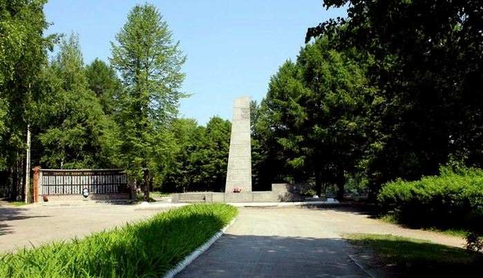 0 0 Памятник воинам Карельского фронта .. (700x403, 360Kb)