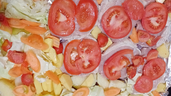 tomatoes on meat to put (700x393, 336Kb)