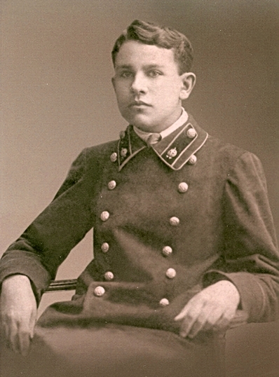  оссия Гимназист Коля Куликов, сын бондаря из Симбирска (Ульяновск), 1900 год (398x538, 210Kb)