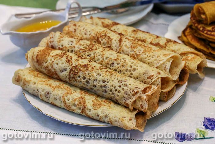 Дрожжевые блины с пшеном и мукой