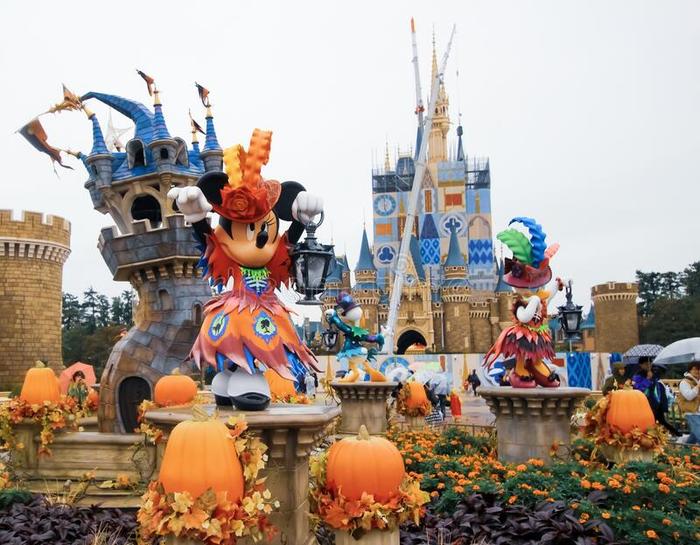 decoração-de-halloween-em-tokyo-disney-land (900x745, 74Kb)