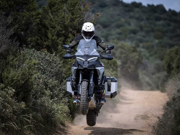 6029386_2023ducatimultistradav4rally_1 (700x525, 260Kb)