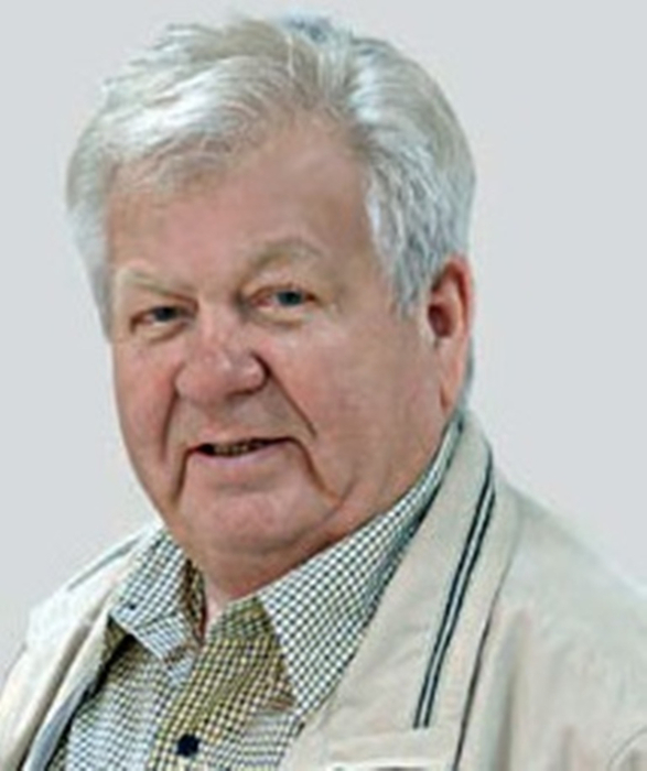 Лев бийск. Каленов Лев Владимирович. Каленов Константин Львович. Каленов Бийск. Бийская льняная компания директор.