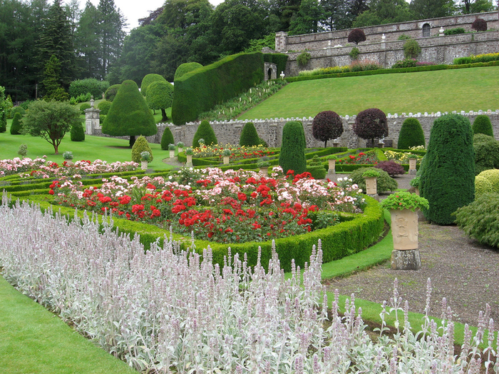All sizes Drummond Castle Gardens Flickr - Photo Sring! (900x724, 824Kb)