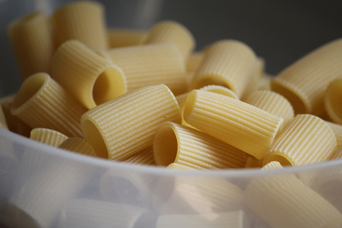 food-produce-kitchen-italy-baking-dessert-cuisine-dairy-product-pasta-cereals-flour-carbohydrates-junk-food-rigatoni-snack-food-short-sleeves-1208208 (700x466, 329Kb)