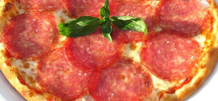 pizza_salami-xl (700x324, 298Kb)
