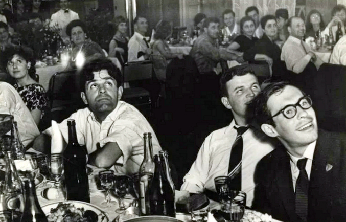 0 0 Фазиль скандер, Виктор Славкин и Марк  озовский в ресторане ЦДЛ 10 июня 1969 года. (677x434, 327Kb)