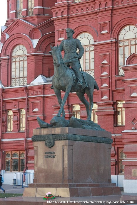 2014_Moscow_Georgy_Zhukov_monument (466x700, 249Kb)