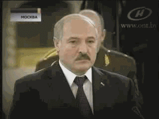Лукашенко подмигивает Путину! (320x240, 849Kb)