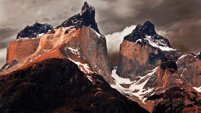 Cordillera Paine, Torres del Paine National Park, Patagonia, Chile (700x393, 345Kb)
