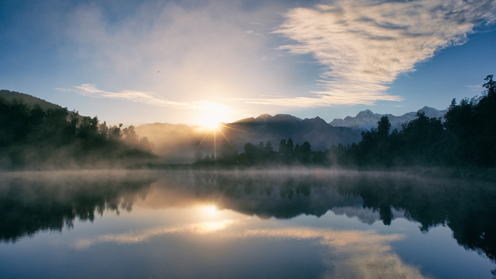 Dawn at Lake Matheson, near the Fox Glacier in South Westland, New Zealand (700x393, 228Kb)