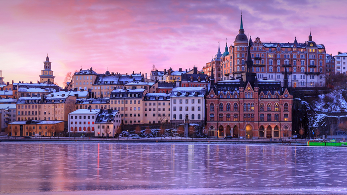 Mariaberget with frozen lake Mälaren, Södermalm island, Stockholm, Sweden (700x393, 391Kb)