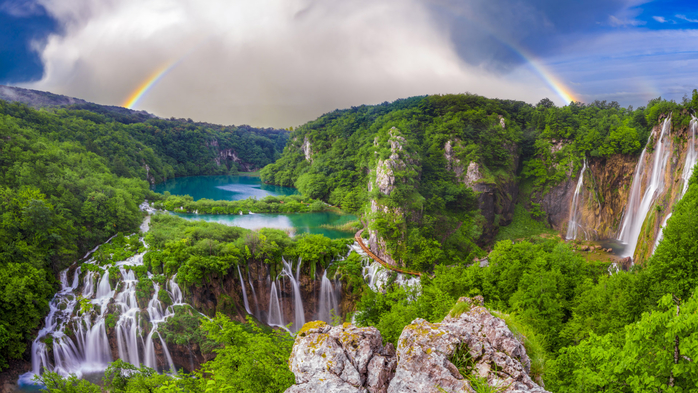 Morning over waterfalls in Plitvice Lakes National Park, Croatia (700x393, 430Kb)