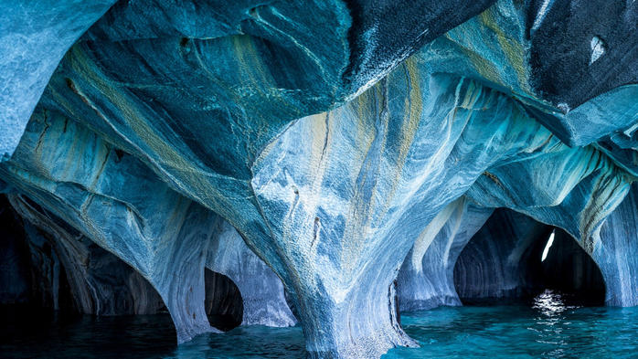 Natural landmark Marble Caves (Cuevas de Marmol ) on General Carrera Lake, Chile, Patagonia (700x393, 432Kb)
