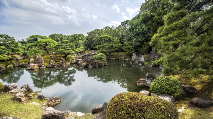 Ninomaru Gardens at Nijō Castle, Kyoto, Japan (700x393, 396Kb)