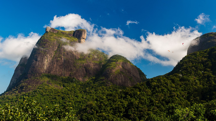 Pedra da Gávea monolithic mountain, Tijuca National Park, Rio de Janeiro, Brazil (700x393, 366Kb)