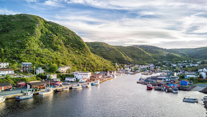 Petty Harbour-Maddox Cove with green hills and wooden architecture, Newfoundland, Canada (700x393, 415Kb)