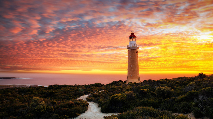 Cape Du Couedic Lighthouse at sunset, Kangaroo Island, South Australia (700x393, 362Kb)