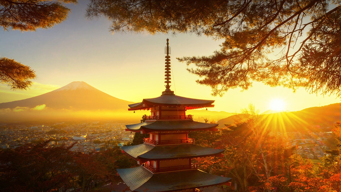 Chureito temple pagoda with mount Fuji in autumn, Japan (700x393, 400Kb)