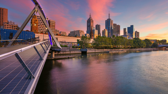 Cityscape of Melbourne during summer sunrise, Victoria, Australia (700x393, 340Kb)