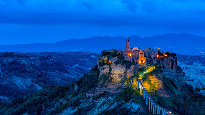 Civita di Bagnoregio, Italy (700x393, 335Kb)