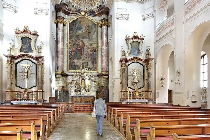 in-der-lukaskirche (900x666, 101Kb)