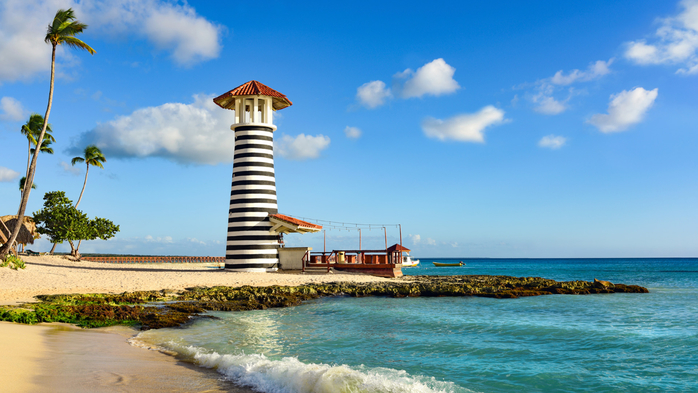 Beach with a lighthouse, Bayahibe, Dominican Republic (700x393, 341Kb)