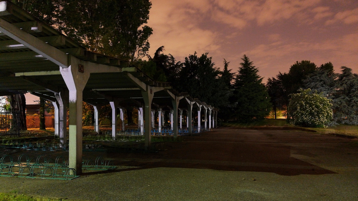 Bike Parking at Night (700x393, 335Kb)