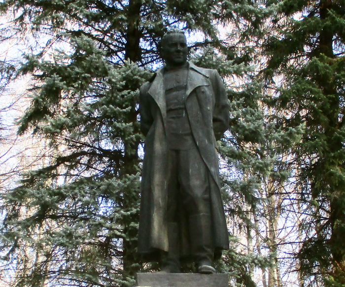 памятник Гайдару абв (700x583, 642Kb)