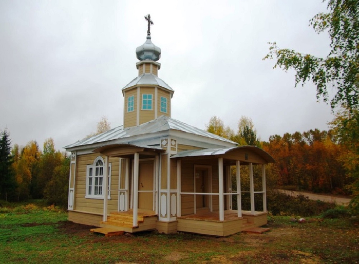 Першинская. Георгиевская часовня, 1734 г., перестроена в пер. пол. XIX в. (700x514, 321Kb)