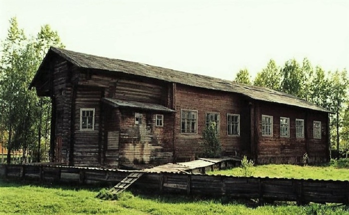 Кондратовская. Церковь Петра и Павла, 1788 г. на Пучугском погосте (в 2019) (700x430, 108Kb)